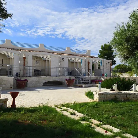 Guest house Dimora Porto Contessa 2*