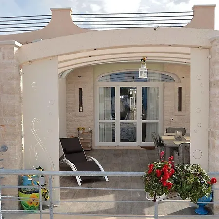 Dimora Porto Contessa Guest house
